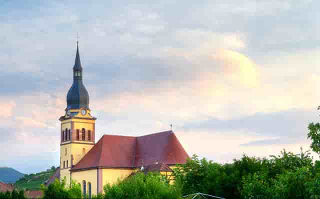 老谭带女儿去买裤子